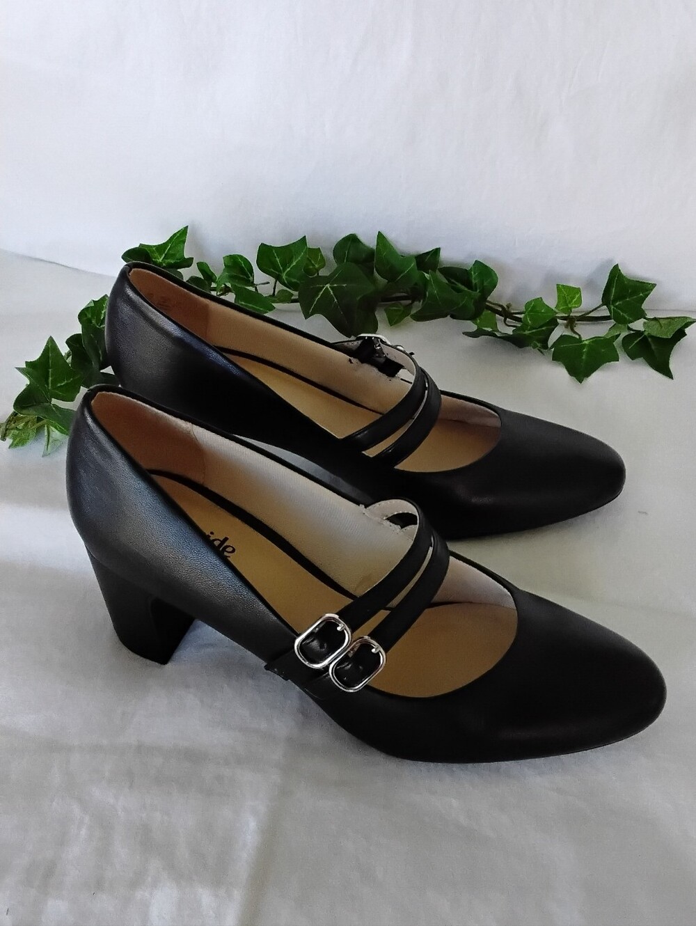 Life Stride Black Double-Strap True Mary Jane Heels